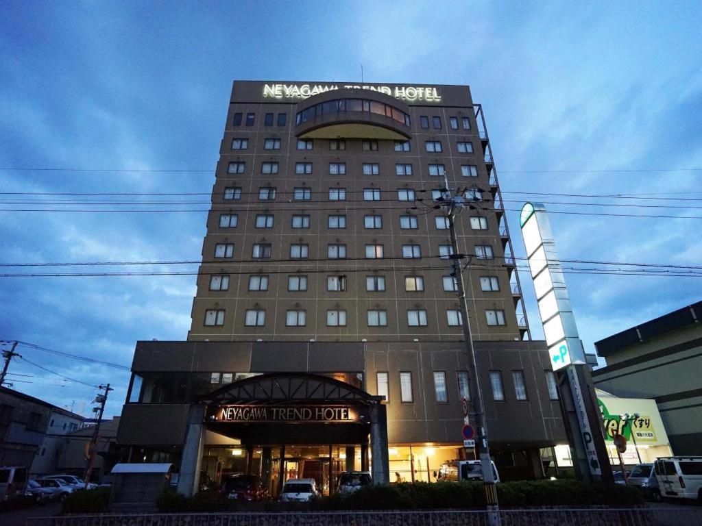Neyagawa Trend Hotel Osaka Buitenkant foto